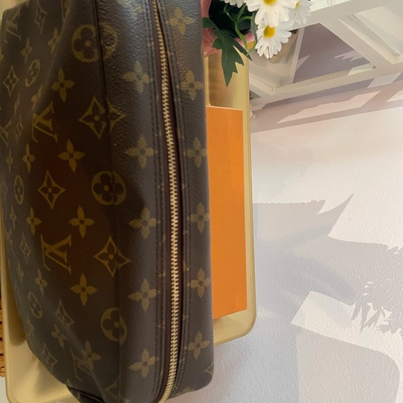 ❌SOLD❌Authentic Louis Vuitton Trousse 28 - Picture 6 of 16